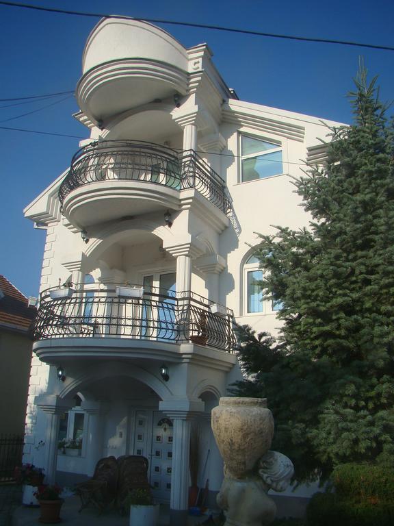 Apartment Cace クマノヴォ エクステリア 写真