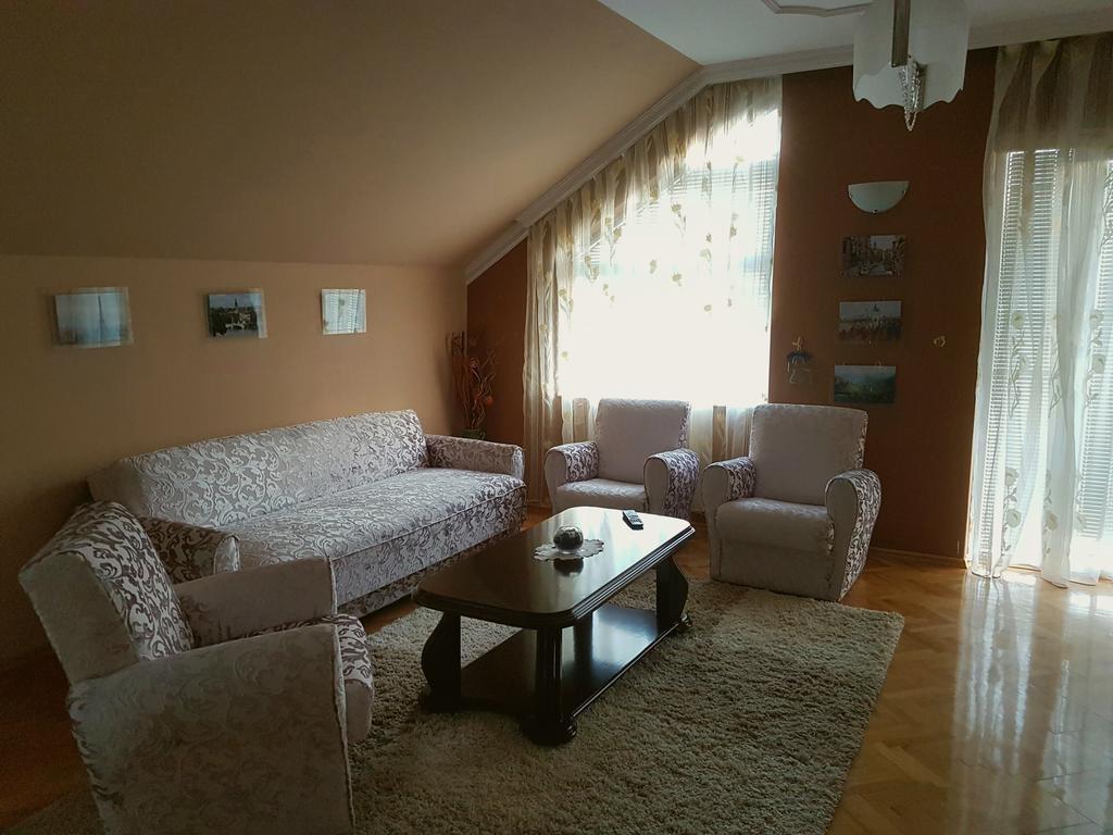 Apartment Cace クマノヴォ エクステリア 写真